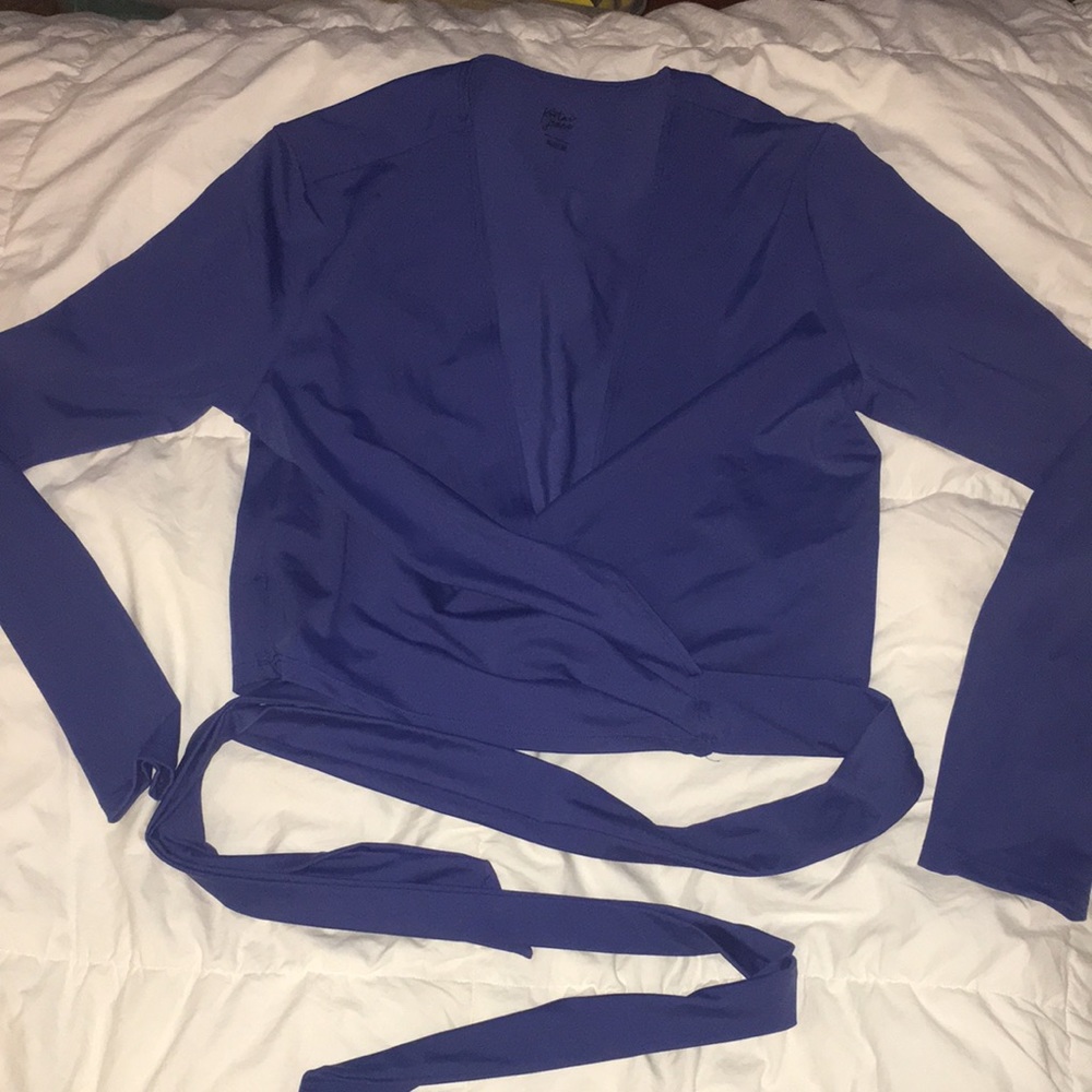 M Nwot forever blue wrap rash guard